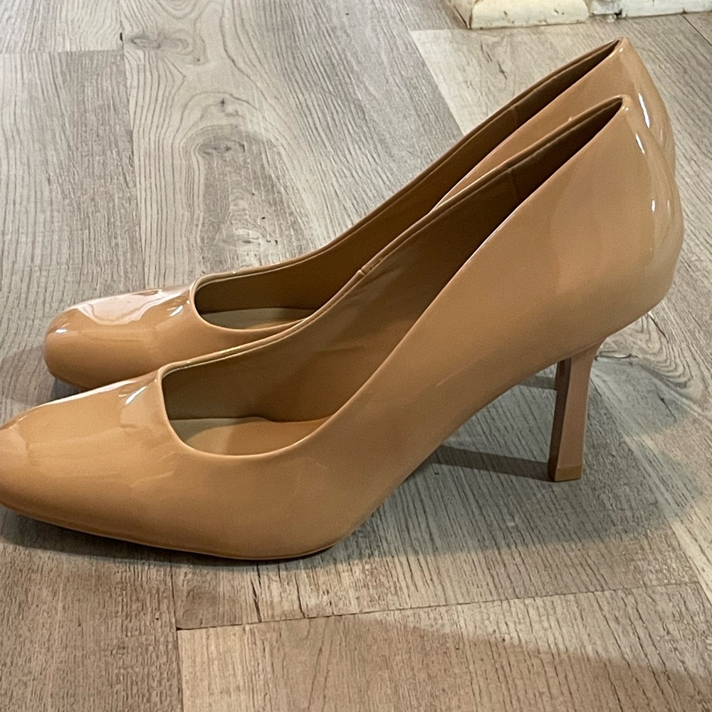Womens Nude Square Toe Heels